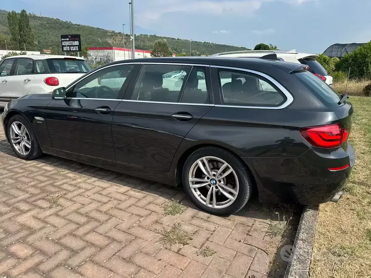 Usata BMW 525 218 CV (160 kW) 2011 Marrone Berlina