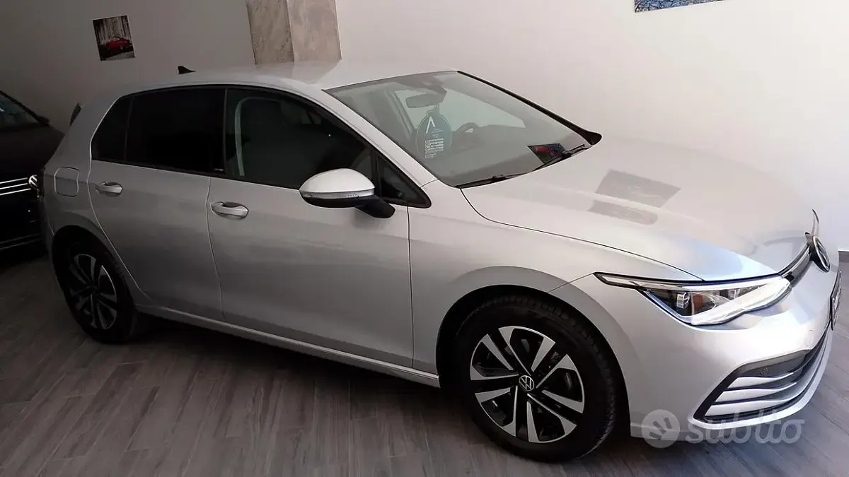 Usata VW Golf VII Life 116 CV (85 kW) 2020 Berlina