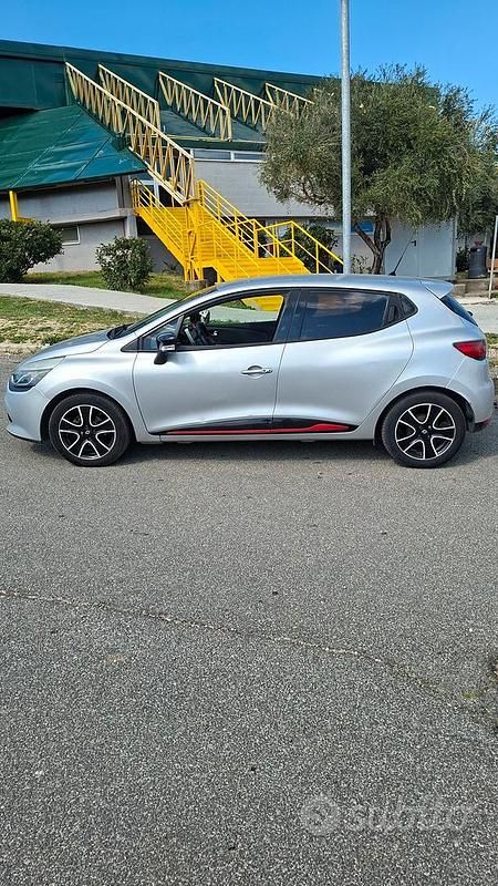 Usata Renault Clio IV 85 CV (62 kW) 2013 Grigio Berlina