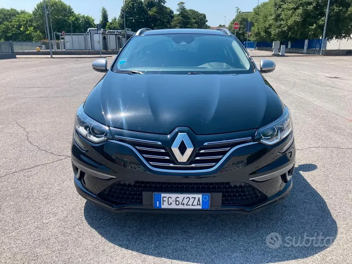 Usata Renault Mégane IV 110 CV (80 kW) 2017 Grigio Berlina