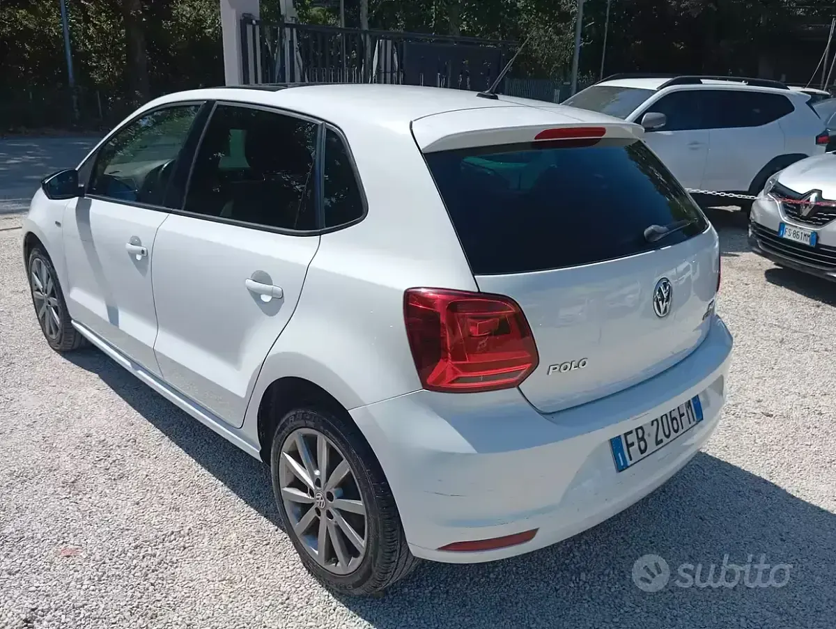 Usata VW Polo Cross 75 CV (55 kW) 2015 Bianco Utilitaria