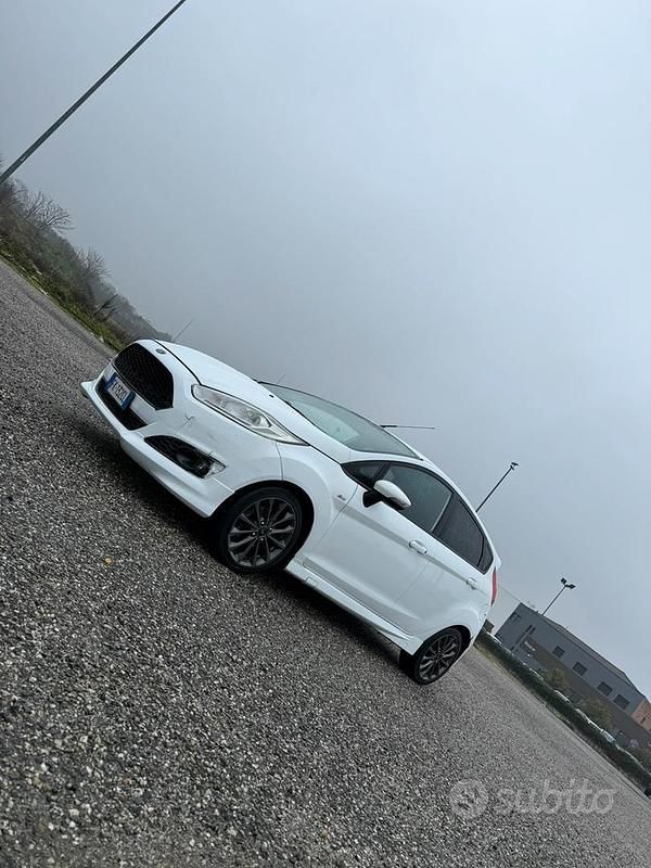 Bianco Usata 2018 Ford Fiesta ST-Line Berlina | 4700 € (Super prezzo) - Immagine 1/4