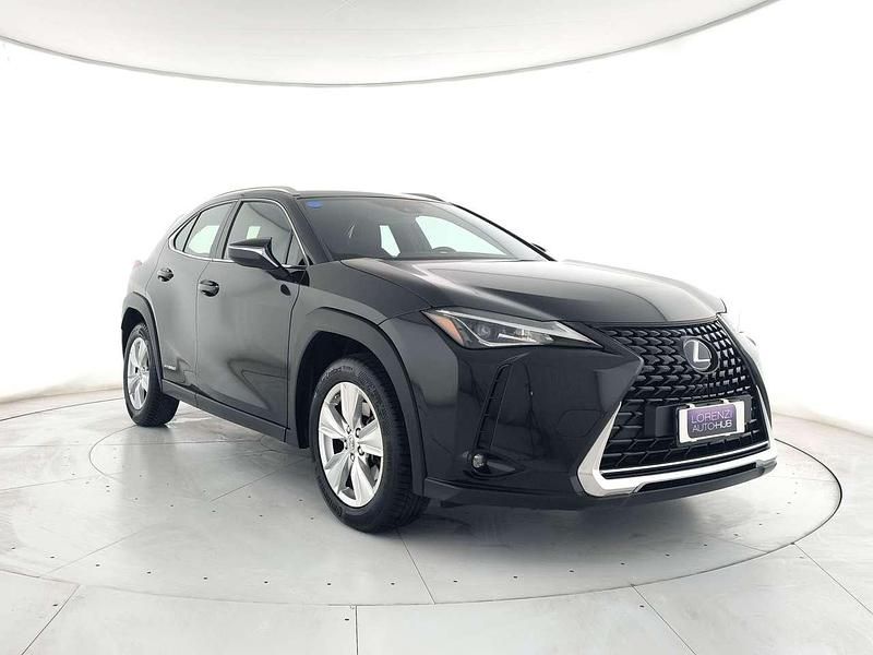Usata Lexus UX 250h Business Edition 145 CV (106 kW) 2021 Nero metallizzato SUV
