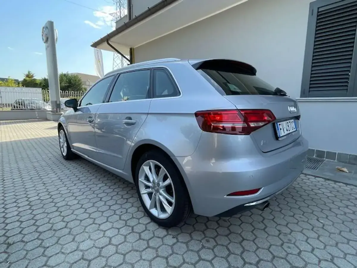 Usata Audi A3 Ambiente 125 CV (91 kW) 2017 Argento Berlina