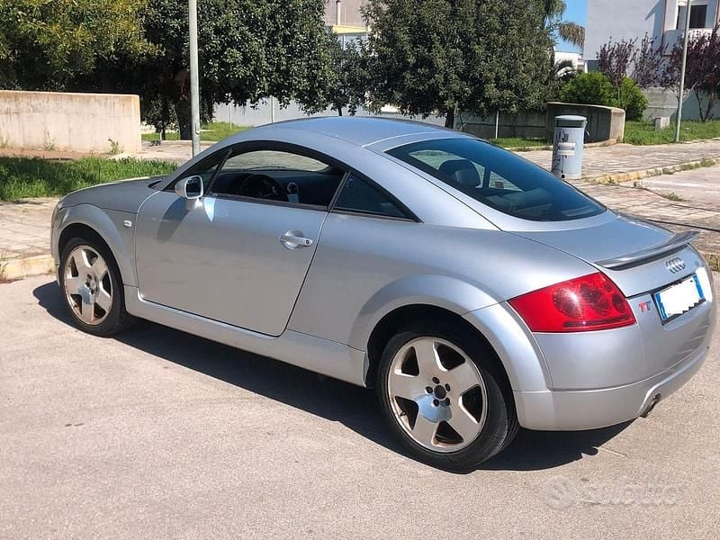 Usata Audi TT 179 CV (131 kW) 2002 Grigio Coupé