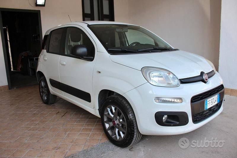 Usata Fiat Panda 4x4 S 95 CV (69 kW) 2017 Bianco Utilitaria