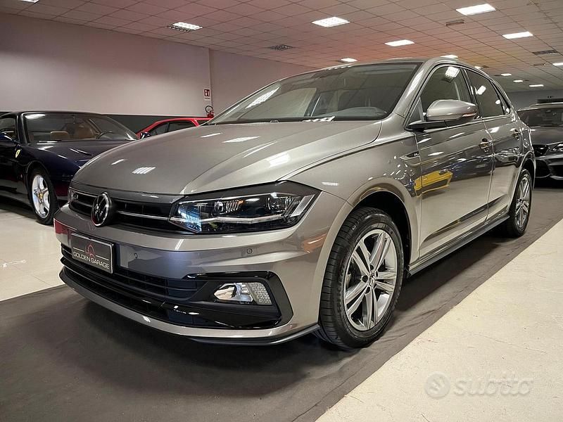 Usata VW Polo R-line 95 CV (69 kW) 2021 Gray Utilitaria