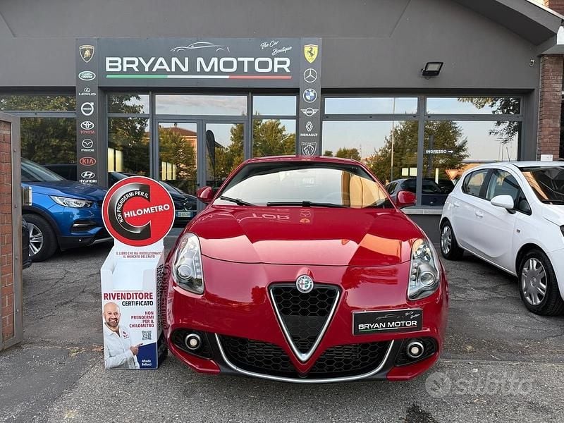 Usata Alfa Romeo Giulietta Business 120 CV (88 kW) 2020 Rosso Utilitaria