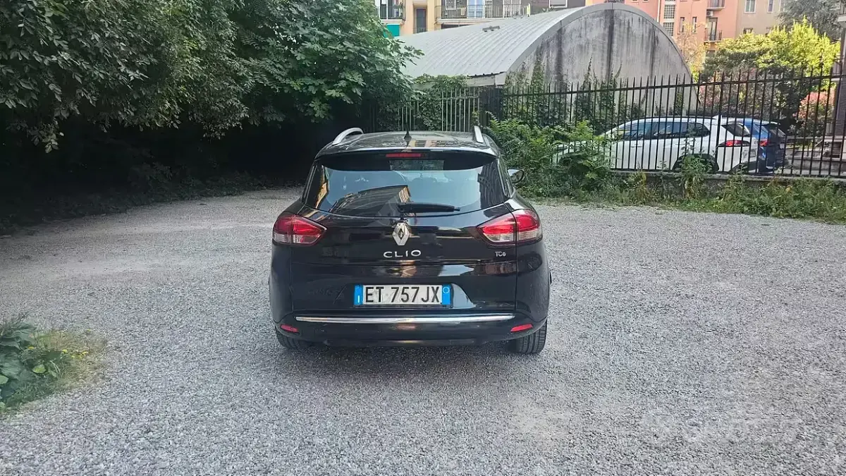 Usata Renault Clio 90 CV (66 kW) 2014 Nero Station wagon