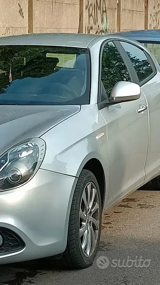 Usata Alfa Romeo Giulietta 120 CV (88 kW) 2019 Grigio Utilitaria