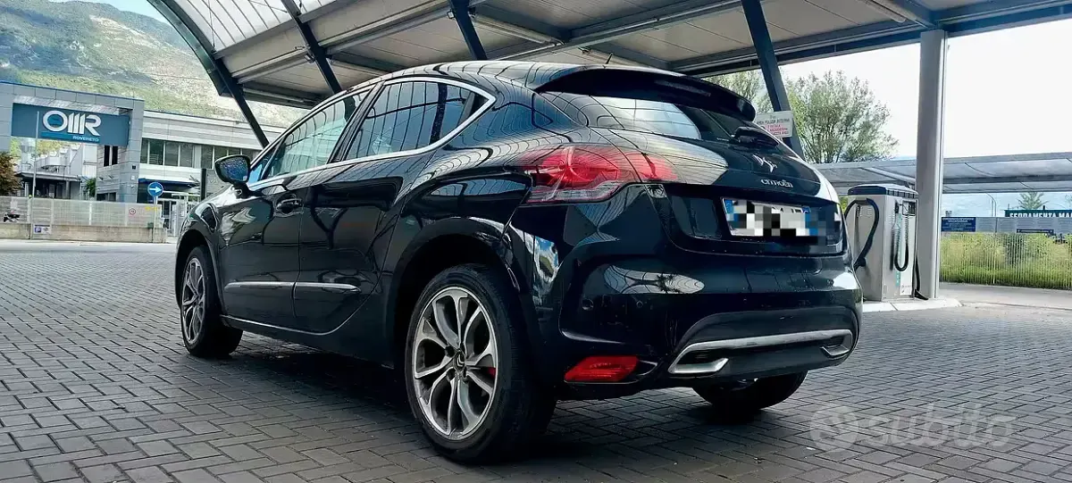 Usata Citroën DS4 Sport Chic 163 CV (119 kW) 2012 Nero Utilitaria