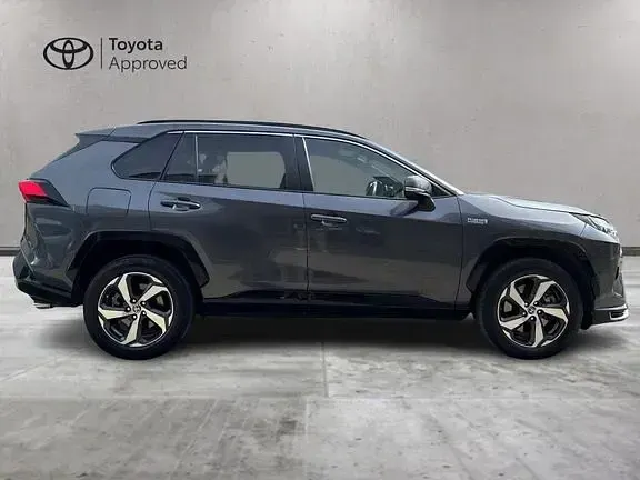 Usata Toyota RAV4 218 CV (160 kW) 2024 Grigio SUV