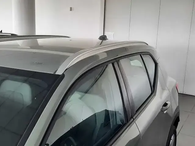 Usata Volvo XC40 120 CV (88 kW) 2023 Verde SUV