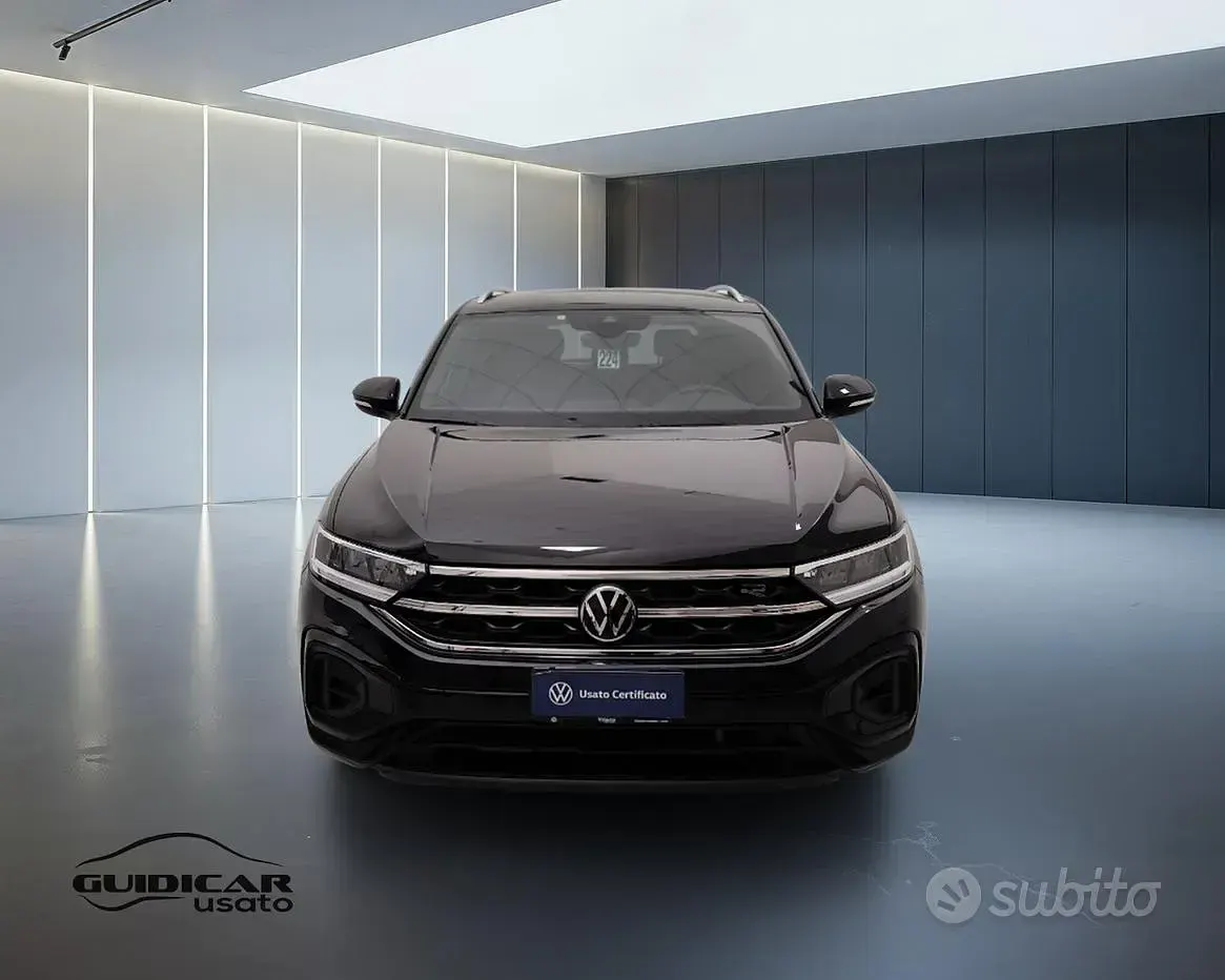 Usata VW T-Roc R-line 110 CV (80 kW) 2023 Nero SUV