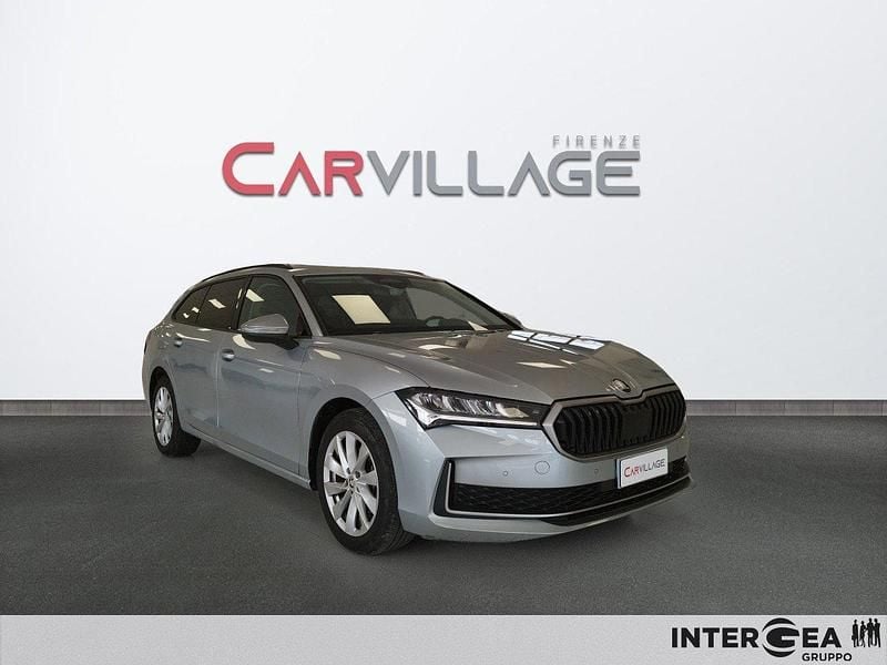 Usata Skoda Superb Selection 150 CV (110 kW) 2024 Grigio Station wagon