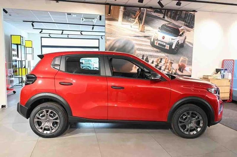 Neu Citroën C3 PureTech 101 PS (74 kW) 2025 Schwarz SUV