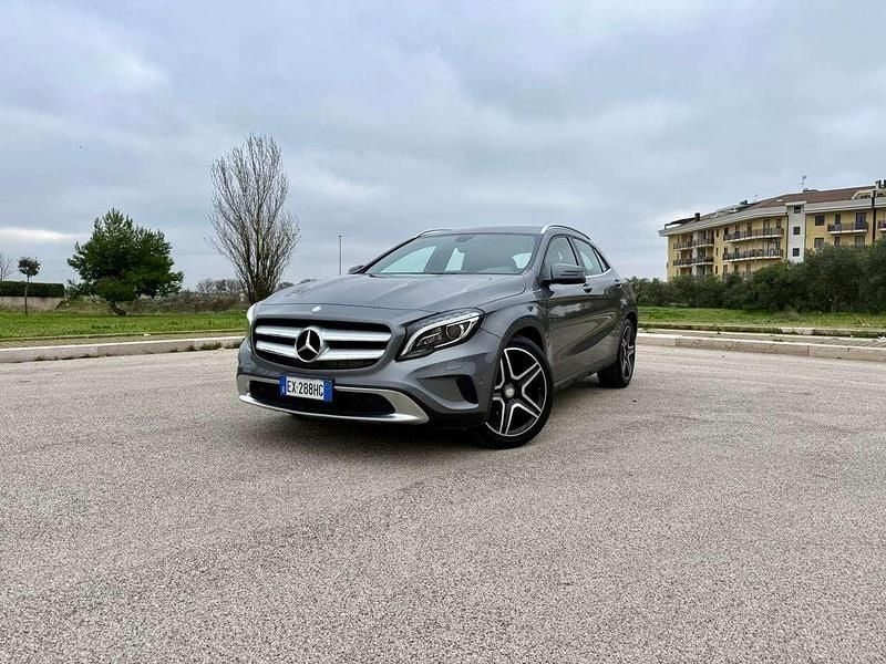 Usata Mercedes GLA220 Premium 170 CV (125 kW) 2014 Grigio SUV