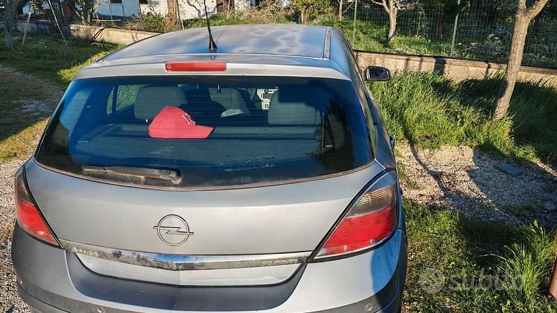 Occasion Opel Astra 101 ch (74 kW) 2008 Berline