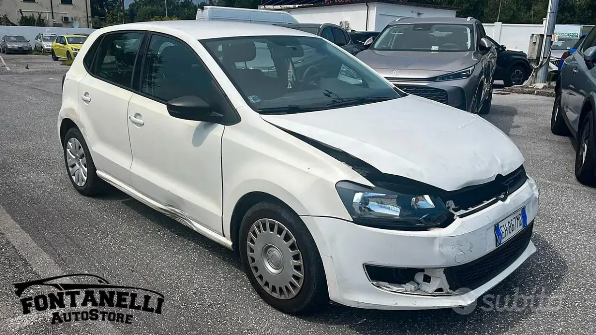Usata VW Polo Trendline 60 CV (44 kW) 2011 Bianco Utilitaria