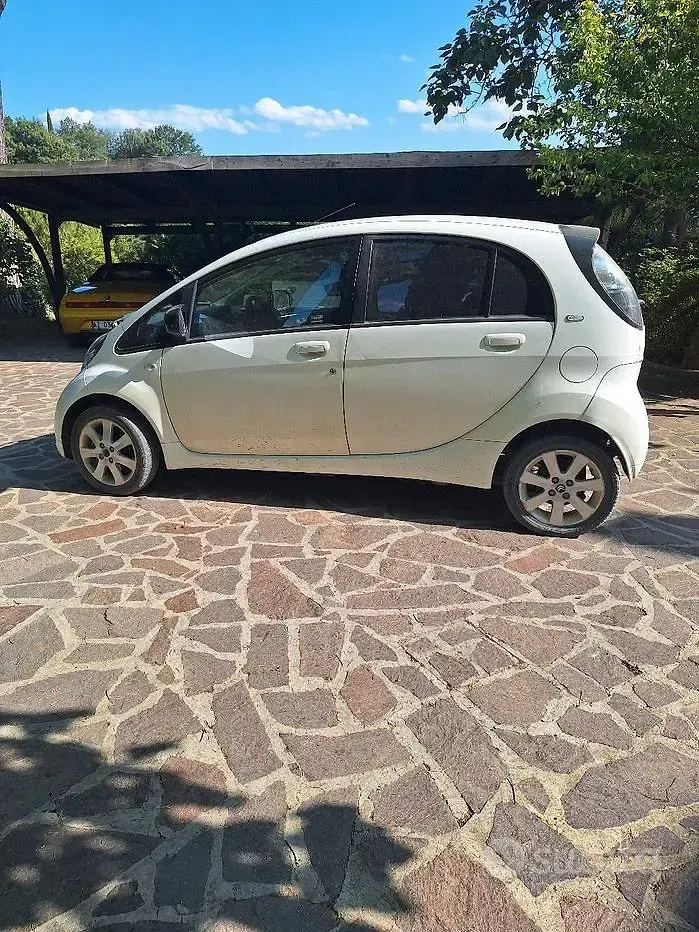 Usata Citroën C-zero 35 kW (48 CV) 2012 Bianco Utilitaria