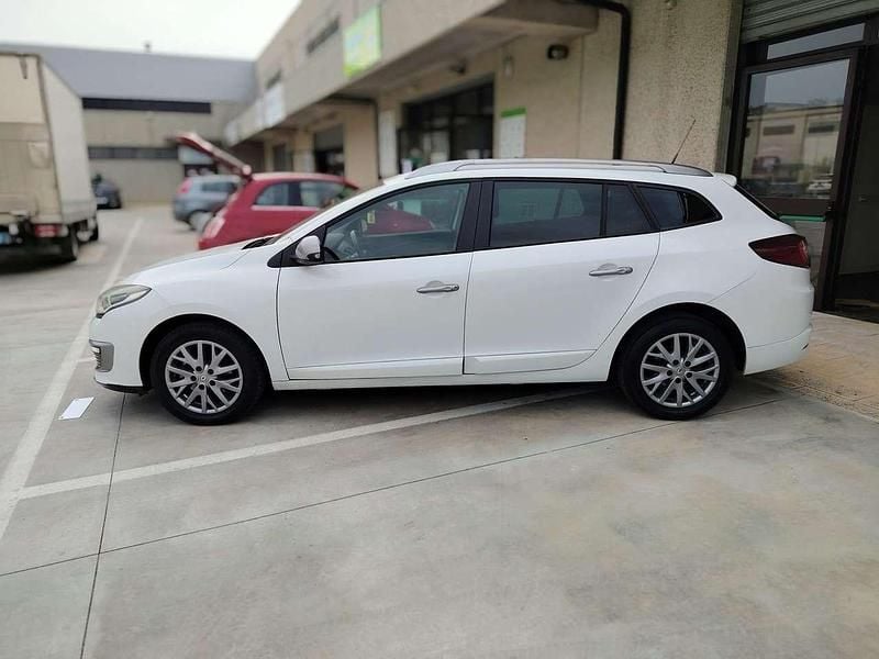 Usata Renault Mégane III 110 CV (80 kW) 2014 Bianco Station wagon
