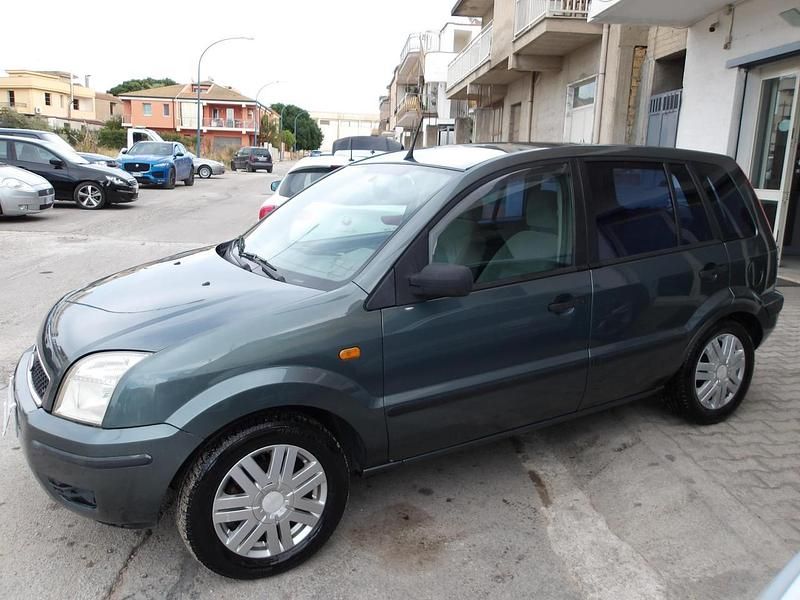 Usata Ford Fusion Collection 68 CV (50 kW) 2003 Nero Berlina