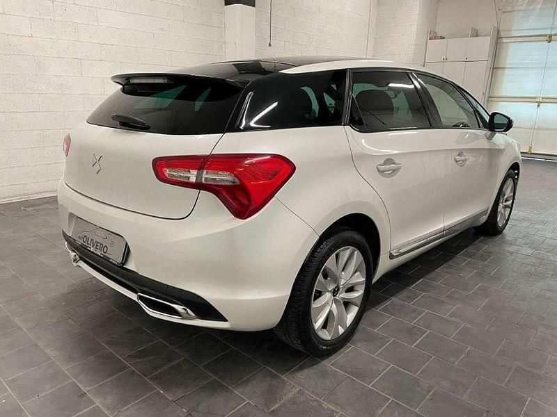 Usata DS Automobiles DS5 So Chic 181 CV (133 kW) 2016 Bianco Utilitaria