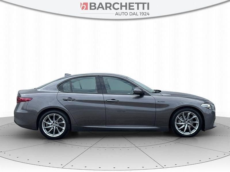 Usata Alfa Romeo Giulia Super 179 CV (131 kW) 2016 Grigio Berlina