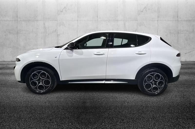 Usata Alfa Romeo Tonale Ti 160 CV (117 kW) 2023 Bianco pastello SUV