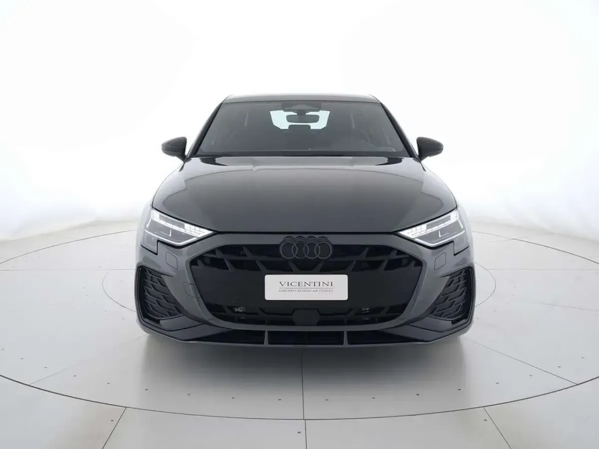 Nuova Audi A3 S-Line 204 CV (150 kW) 2026 Grigio daytona perlato Berlina