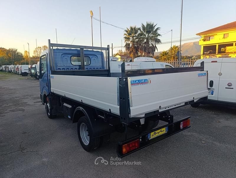 Usata Nissan Cabstar 136 CV (100 kW) 2012 Blu Pick-up