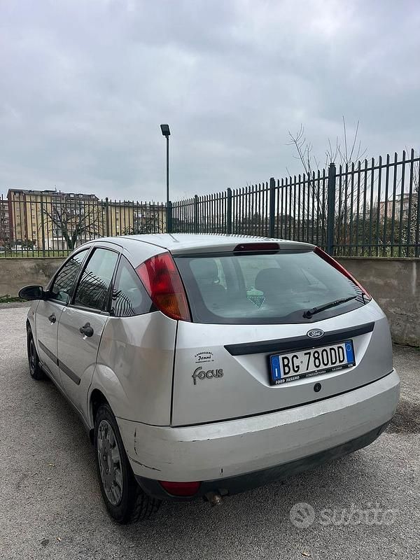 Usata Ford Focus 2000 Grigio Berlina
