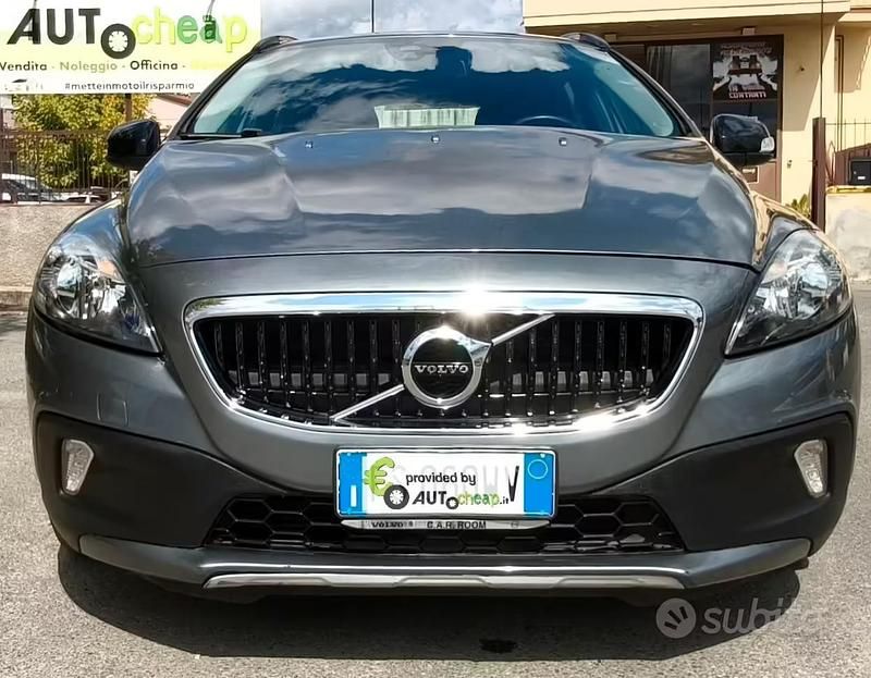 Usata Volvo V40 CC Business Edition 120 CV (88 kW) 2018 Grigio Station wagon