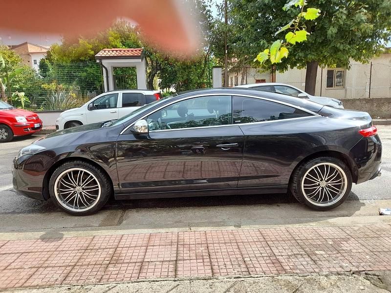 Usata Renault Laguna Coupé 235 CV (172 kW) 2011 Nero Coupé