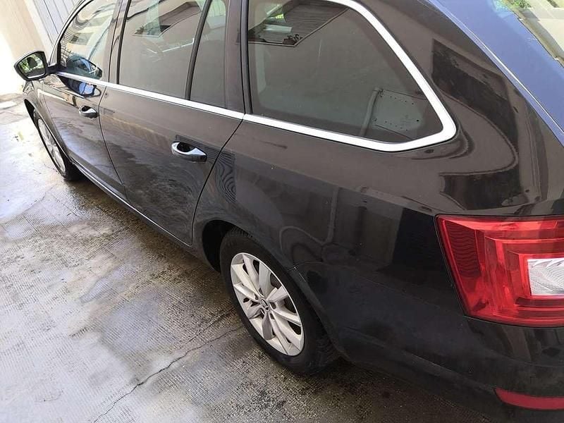Usata Skoda Octavia 110 CV (80 kW) 2017 Nero Station wagon