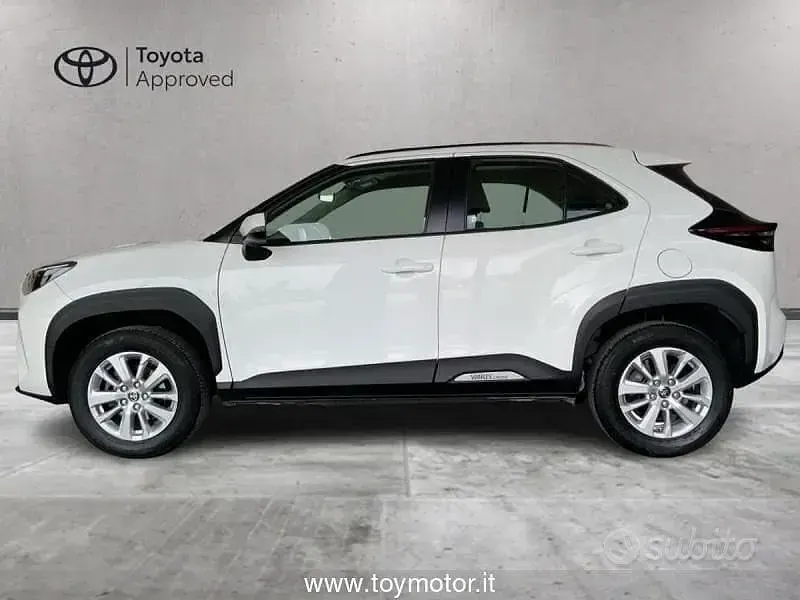Usata Toyota Yaris Cross Active 116 CV (85 kW) 2023 Bianco SUV