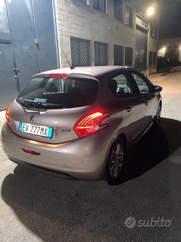 Usata Peugeot 208 Allure 2014 Utilitaria