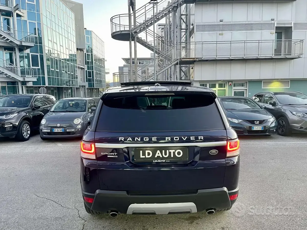 Usata Land Rover Range Rover 249 CV (183 kW) 2014 Blu SUV