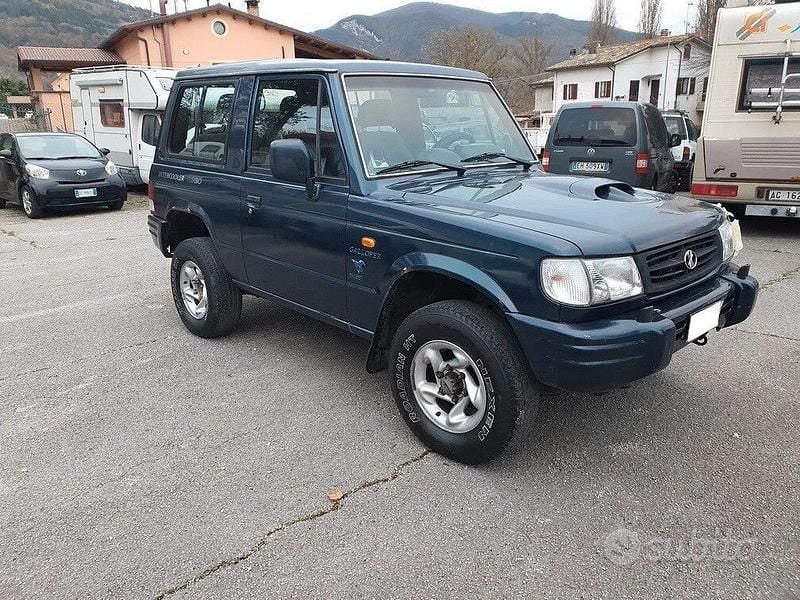 Blu Usata 1999 Hyundai Galloper SUV | 5499 € (Buon prezzo) - Immagine 1/4