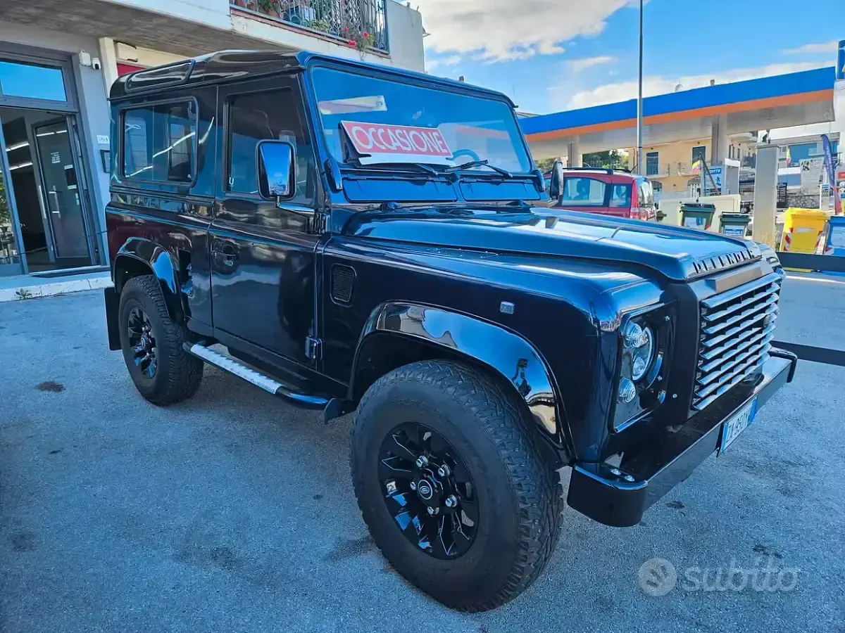 Usata Land Rover Defender 115 CV (84 kW) 2009 SUV