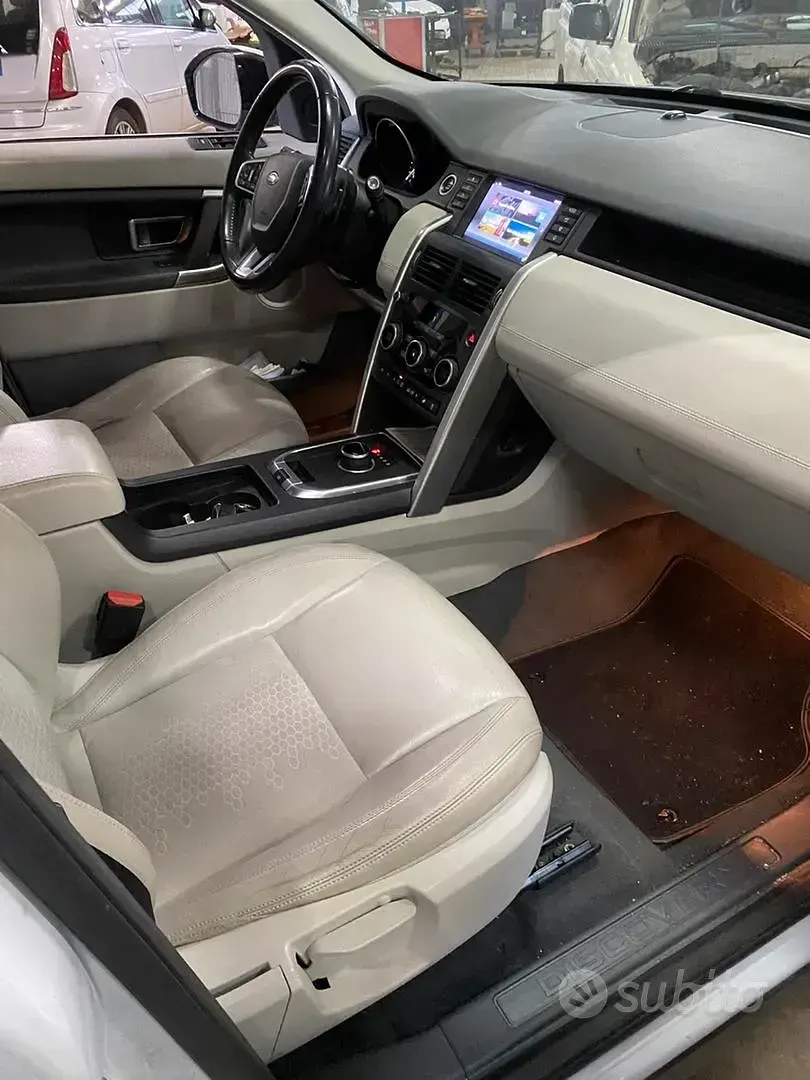 Usata Land Rover Discovery 150 CV (110 kW) 2018 Bianco SUV
