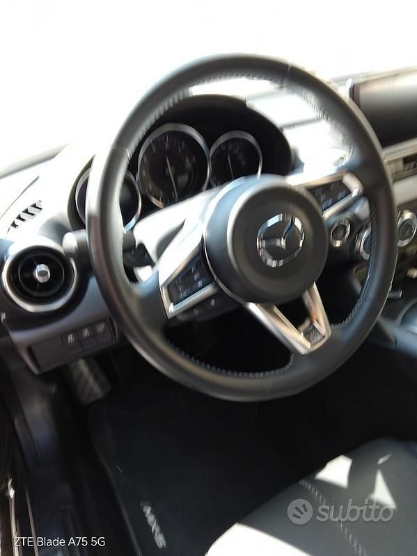 Usata Mazda MX5 150 CV (110 kW) 2023 Grigio Cabrio