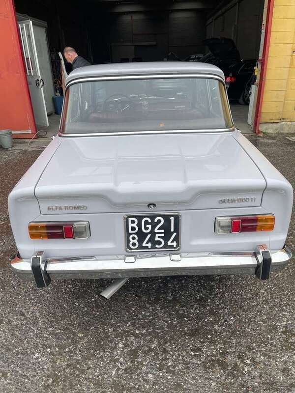 Usata Alfa Romeo Giulia 1300 111 CV (81 kW) 1969 Lilla Berlina