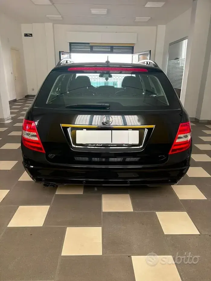 Usata Mercedes C200 Avantgarde 136 CV (100 kW) 2012 Nero Station wagon