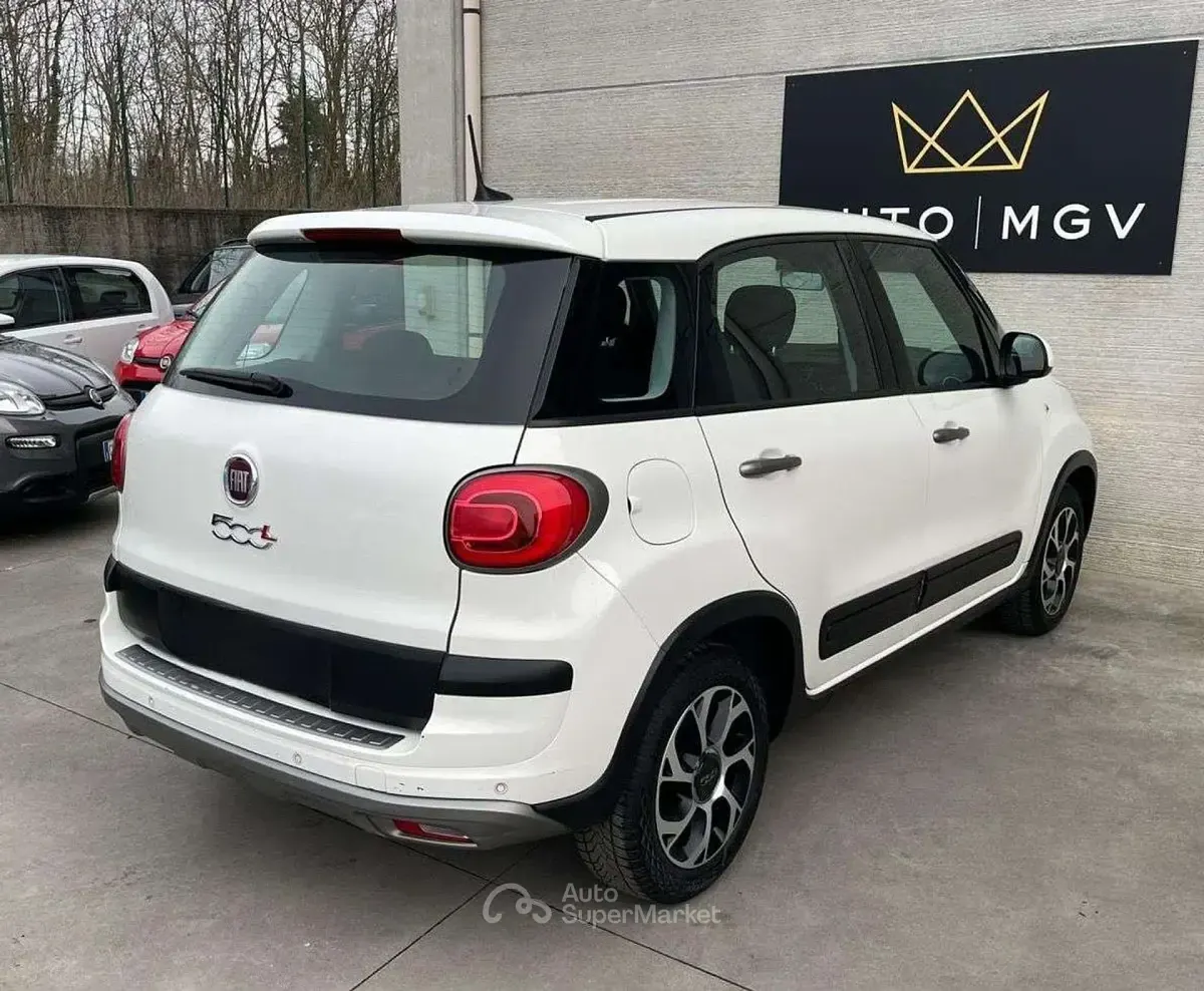 Używany Fiat 500L Connect 95 KM (69 kW) 2022 Biały Minivan