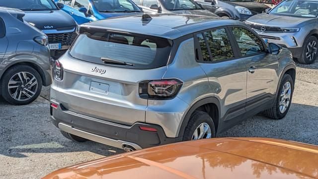 Usata Jeep Avenger Altitude 101 CV (74 kW) 2024 Grigio SUV