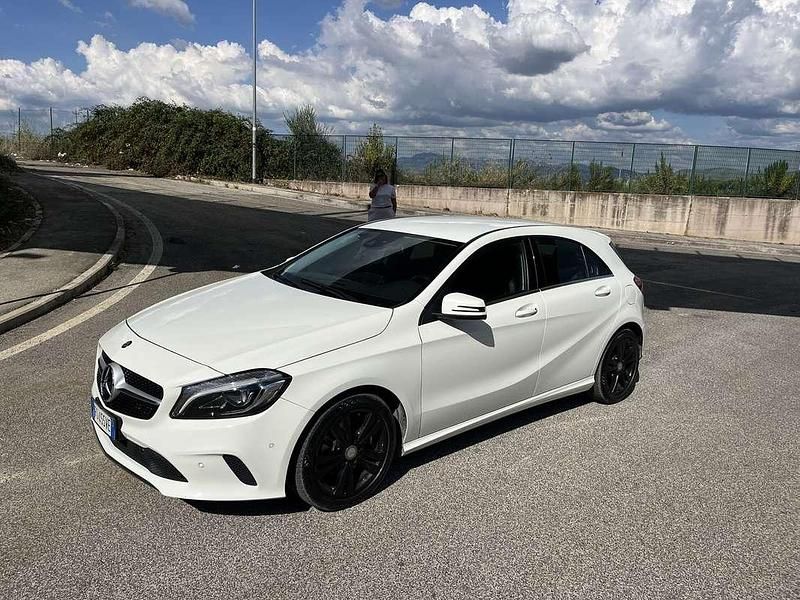 Usata 2016 Mercedes A200 Edition Berlina | 14.000 € (Buon prezzo) - Immagine 1/4