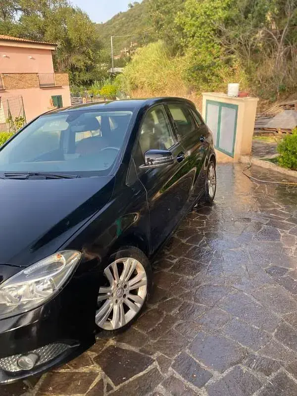 Usata Mercedes B180 Executive 109 CV (80 kW) 2014 Utilitaria