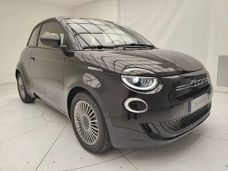 Nuova Fiat 500 65 CV (47 kW) 2026 Nero Berlina