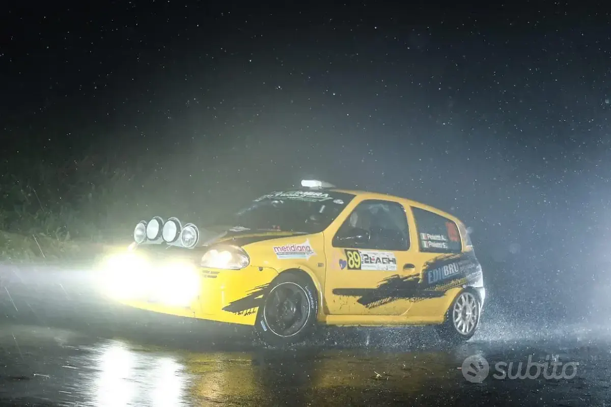 Usata Renault Clio II R.S. 169 CV (124 kW) 2000 Giallo Berlina
